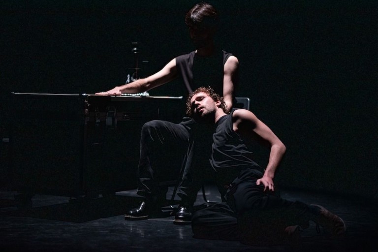 copertina di Instructions On How To Fall