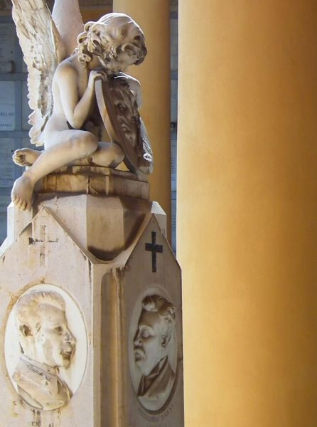 Tomba della famiglia Bassi