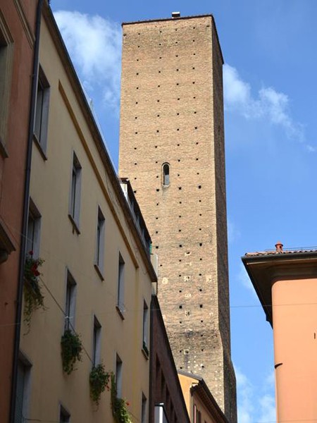 Torre Azzoguidi - via Altabella