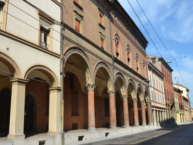 Palazzo Ghiselli Vasselli