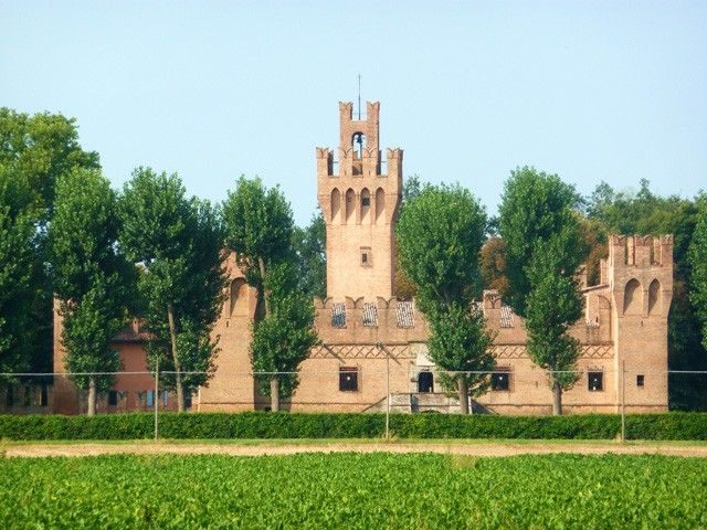 Il castello di San Martino dei Manzoli (sec. XV) 