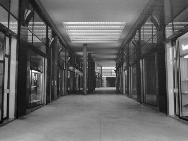 La Galleria Cavour nei primi anni - Fonte: Mostra La città passante - D. Vincenzi - Galleria Cavour (BO) - 2019