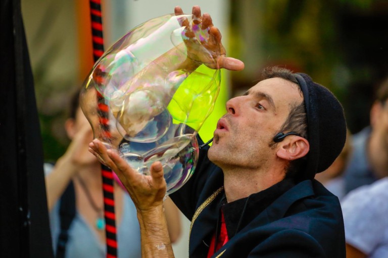 copertina di Man in a bubble