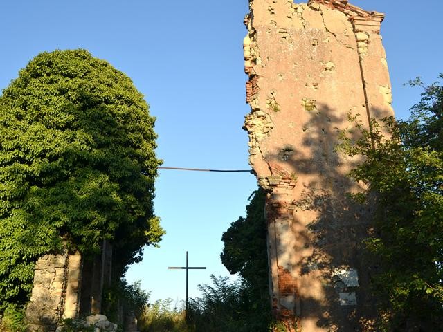 La chiesa distrutta di San Martino sul Monte Calderaro