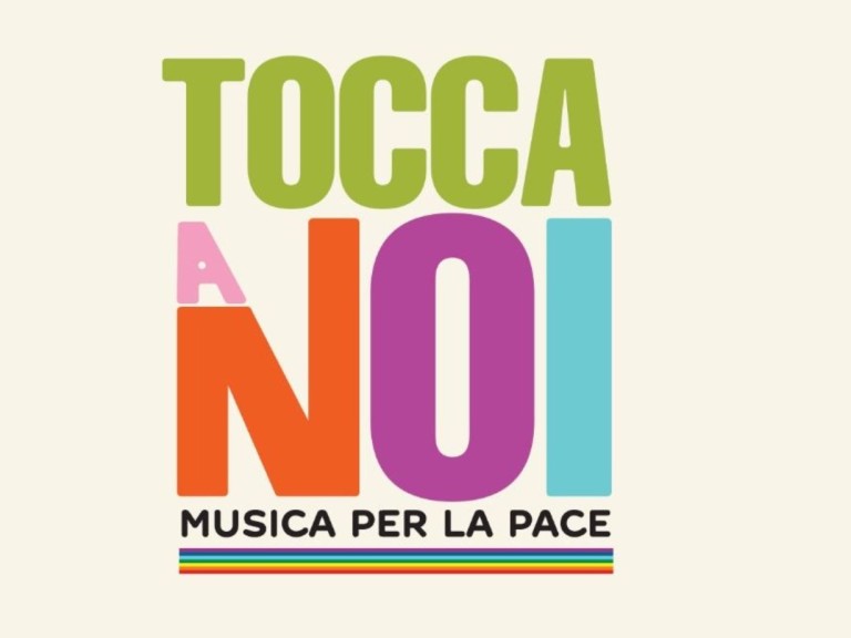 copertina di SOLD OUT | TOCCA A NOI – Musica per la pace