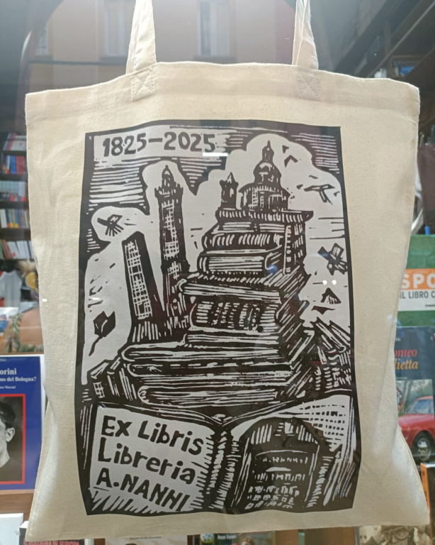 È sabato, e quindi eccoci in uno dei #luoghiletturabo. E' una delle librerie più antiche di Bolo (1)