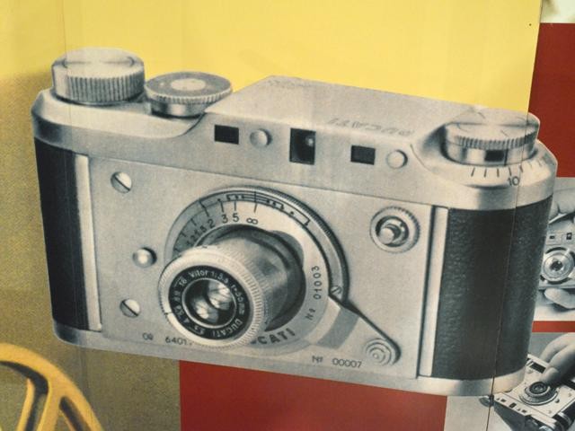 Pubblicità della macchina fotografica portatile Ducati - Museo del Patrimonio industriale (BO)