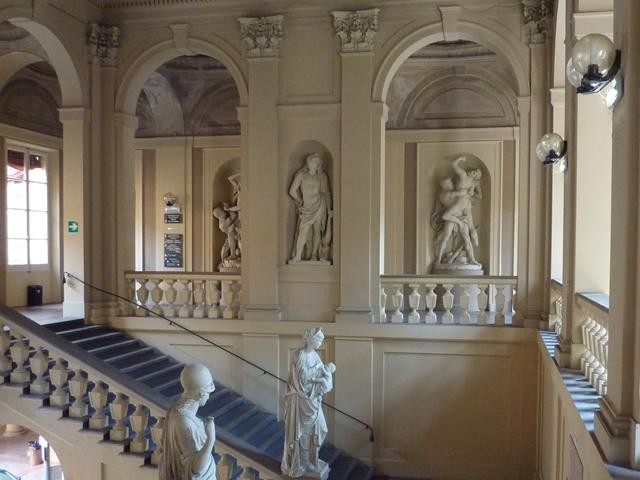 Lo spettacolare scalone barocco di Palazzo Hercolani - Strada Maggiore (BO) - A. Venturoli, G. De Maria - Sec. XVIII-XIX