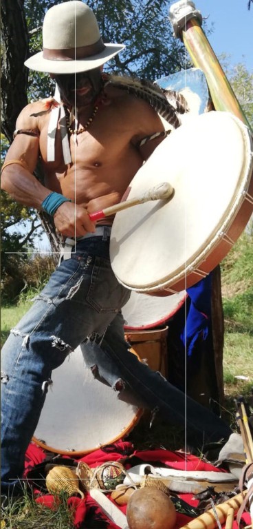 Corso di percussione indigena.jpg