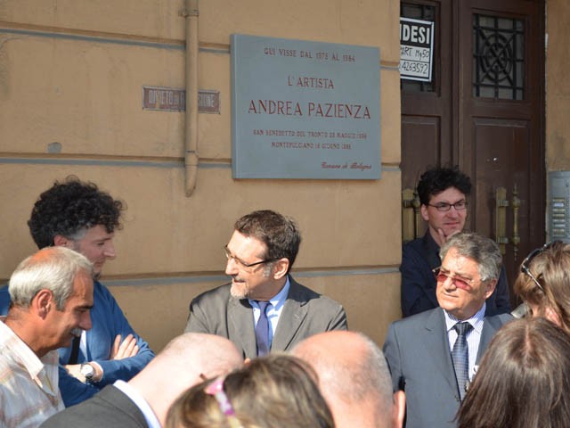 I sindaci di Bologna e San Severo inaugurano la lapide in onore di Andrea Pazienza