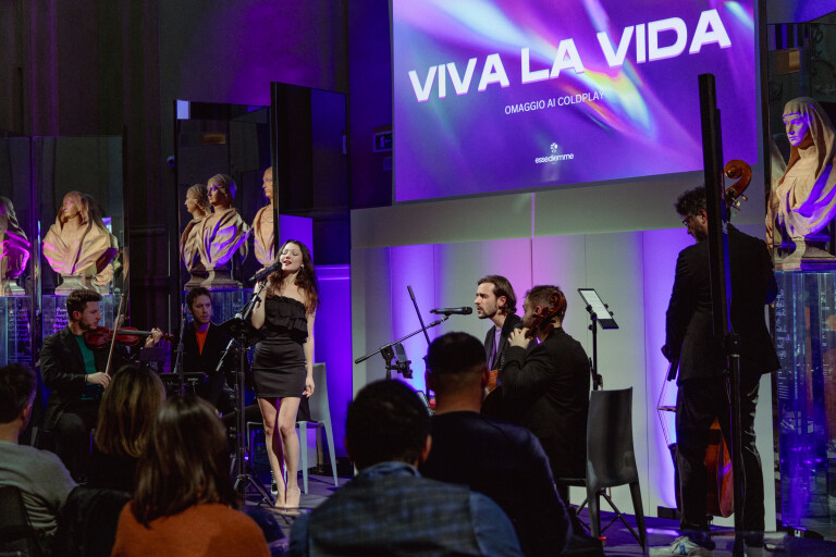 copertina di Viva la Vida - Omaggio ai Coldplay