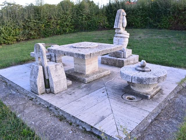 Monumento alla natura - P. Cascella - Museo di Cà la Ghironda - Zola Predosa (BO)