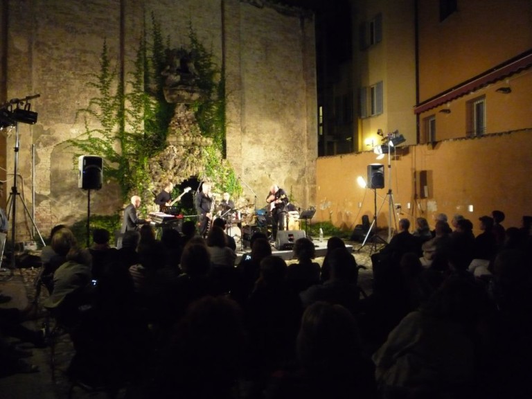 Cortile Museo Ebraico di Bologna. Rassegna Jewish Jazz 2014_resized.jpg