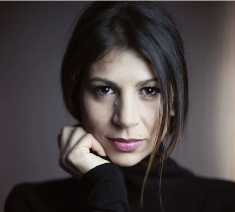 copertina di Con il vento nei capelli. Una palestinese racconta