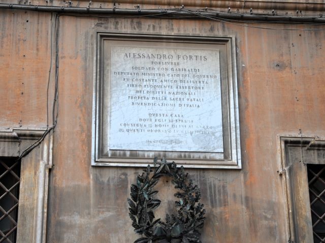 Lapide sul palazzo dove morì Alessandro Fortis