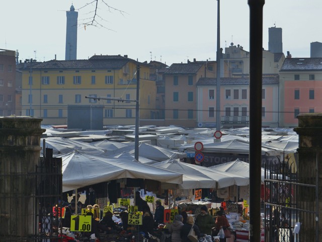 Il mercato della Piazzola 