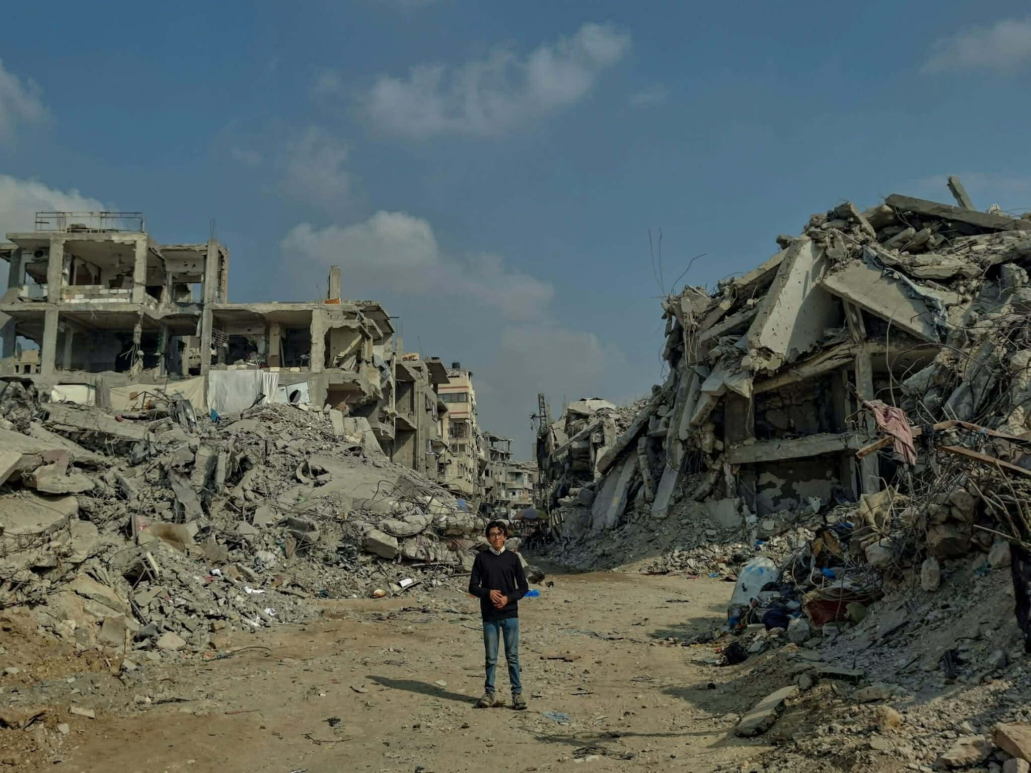 copertina di Vieni che sistemiamo l’alfabeto degli universi