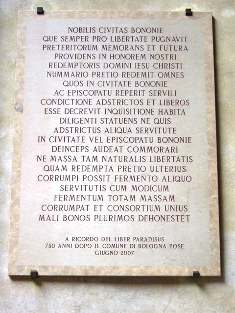 Lapide ricordo del Liber Paradisus - Palazzo d'Accursio - Corte d'onore