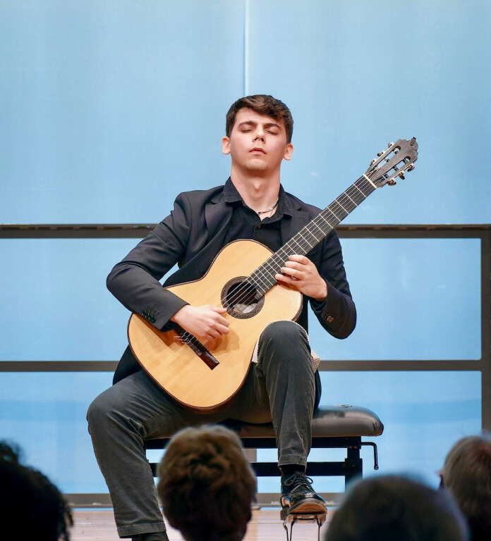 immagine di Concerto per chitarra tra Piazzolla e Paganini