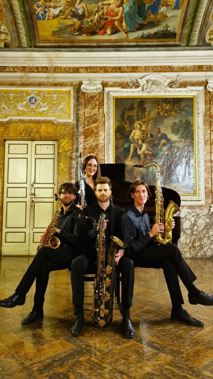copertina di QUARTETTO SAXOPHONIE