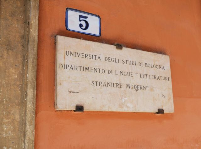 Targa del Dipartimento di Lingue