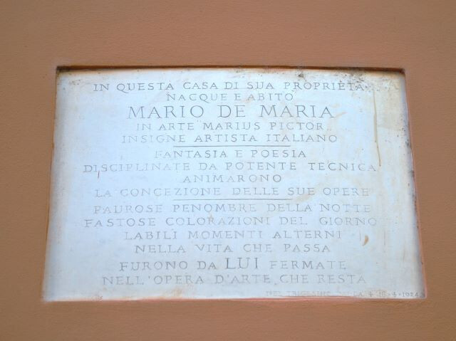 Lapide sulla casa di Mario De Maria