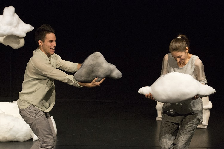 copertina di Viaggio di una nuvola 