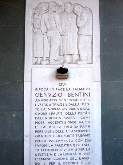 Tomba dell'avv. G. Bentini 