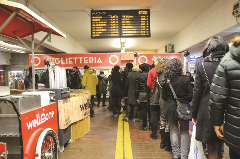 Foto-di-reperterorio-edizione-passata-fila-allingresso-di-Setup.jpg