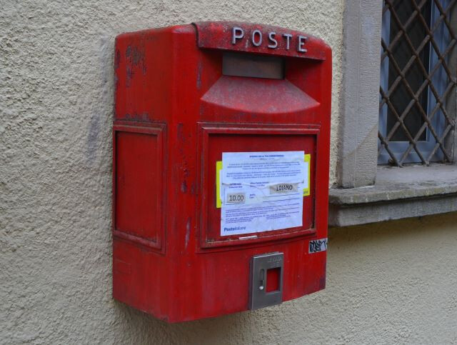 Cassetta postale tradizionale