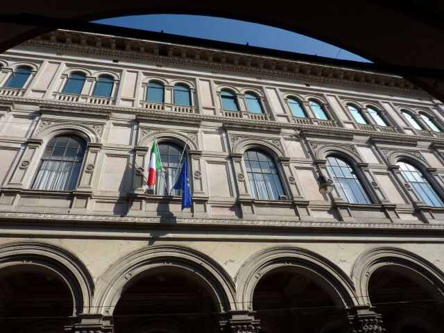 Il palazzo della Cassa di Risparmio