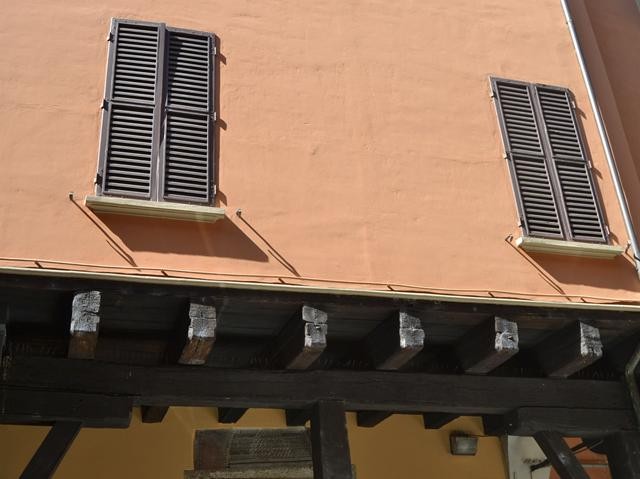 Casa Rampionesi - facciata - particolare