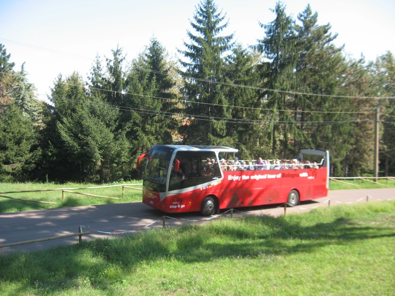 foto bus copertina 2012.jpg