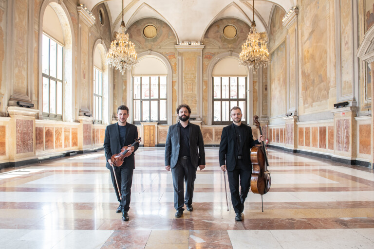 copertina di Omaggio a Ezio Bosso, Giovanni Allevi, Ludovico Einaudi - Beltrani Modern Piano Trio