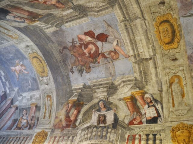 Santa Cristina raffigurata tra due sante benedettine