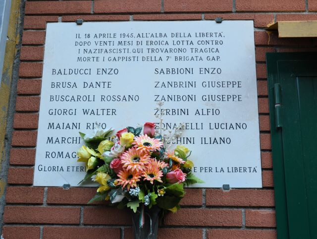 Lapide posta sul luogo della base partigiana esplosa alla vigilia della Liberazione