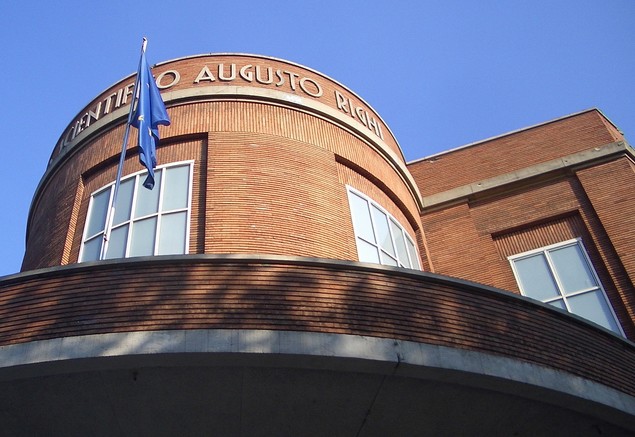 Liceo Augusto Righi, facciata, particolare