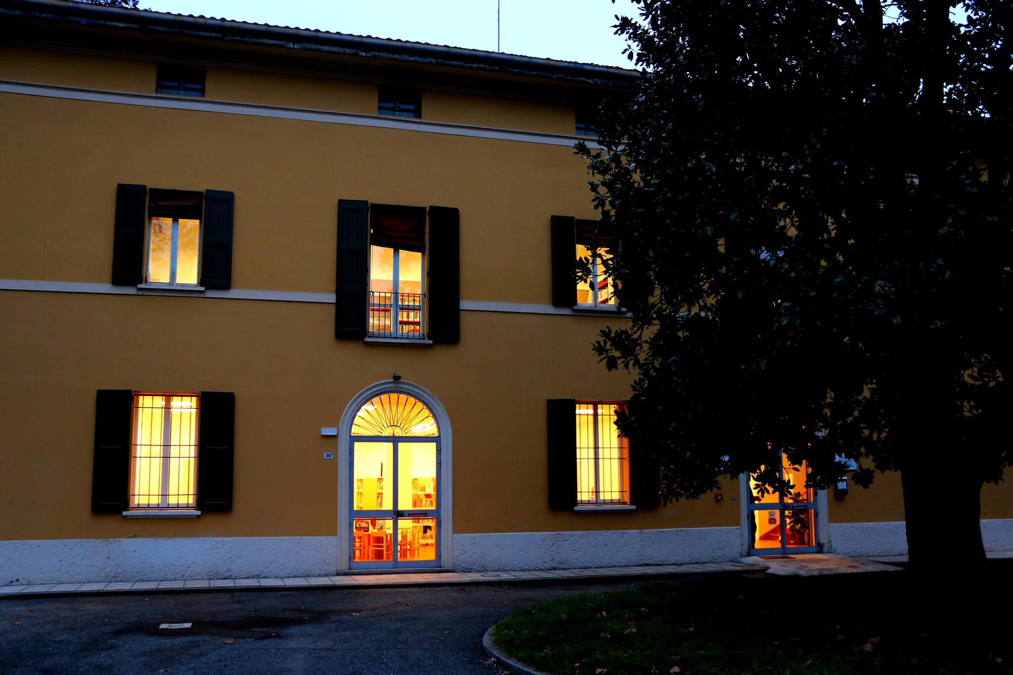 copertina di Biblioteca Scandellara - Mirella Bartolotti