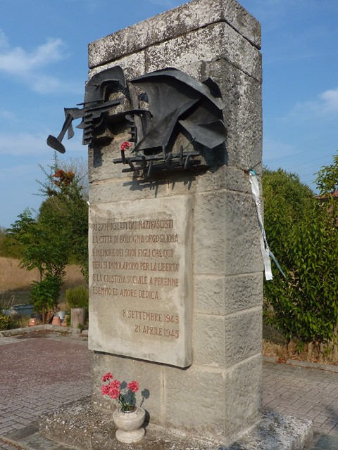Monumento ai 270 partigiani fucilati al Tiro a Segno - via Agucchi (BO)