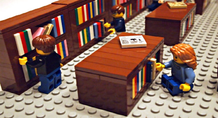 copertina di Ti consiglio un libro: bibliotecarie e bibliotecari leggono