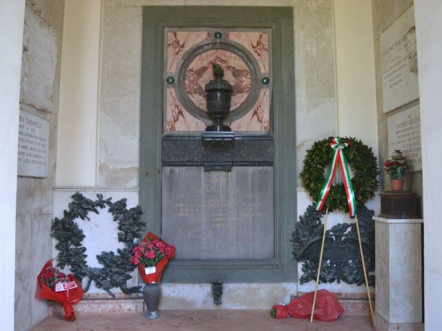 La tomba di Andrea Costa 