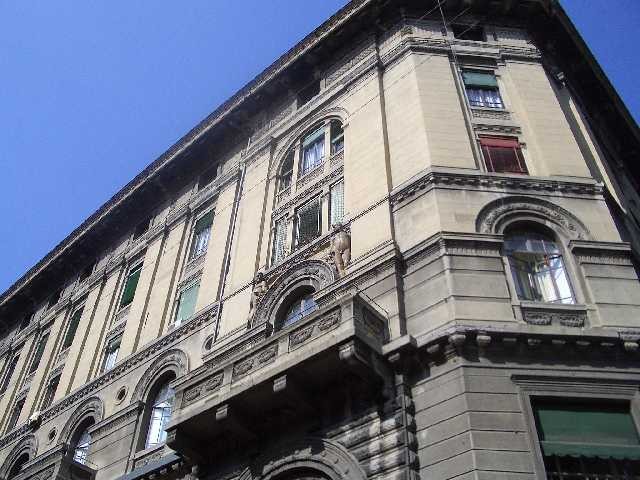Palazzo Ronzani da via Orefici