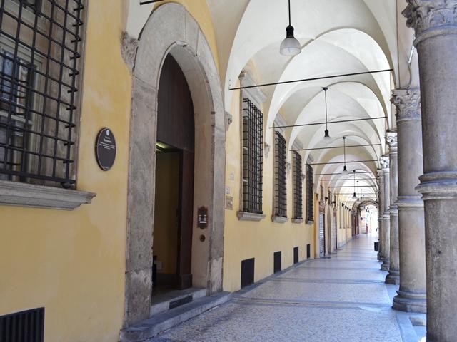 Palazzo Bonasoni - ingresso e portico