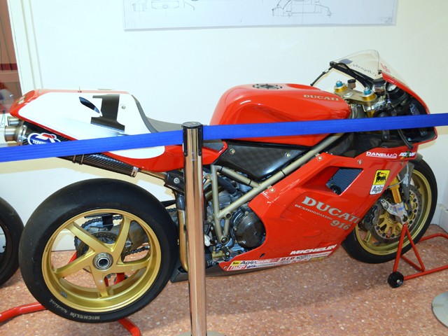 La Ducati Desmo 916 di Carl Fogarty - Fonte: Desmo Story - Prunaro Budrio (BO) - 2012
