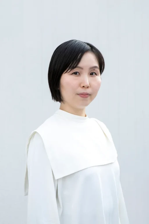 copertina di Sotto lo sguardo. Una serata con la scrittrice giapponese Emi Yagi
