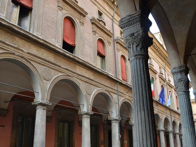 Palazzo Malvezzi Campeggi - via Zamboni
