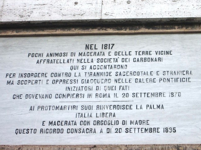 Lapide a ricordo della congiura di Macerata del 1817 - Fonte: http://danielemassaccesi.blogspot.it