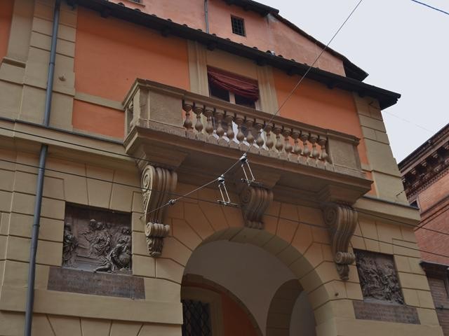 Palazzo Pietramellara - via Farini