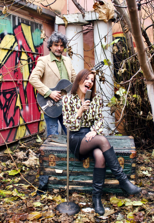copertina di Dirty Waters live