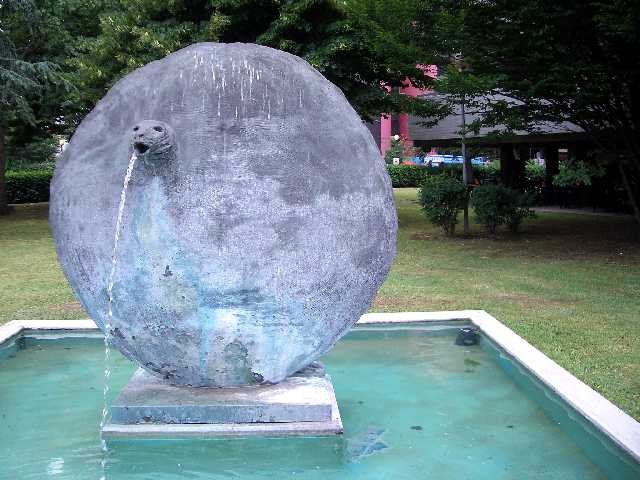 Galleria d'Arte Moderna - La fontana di M. Paladino